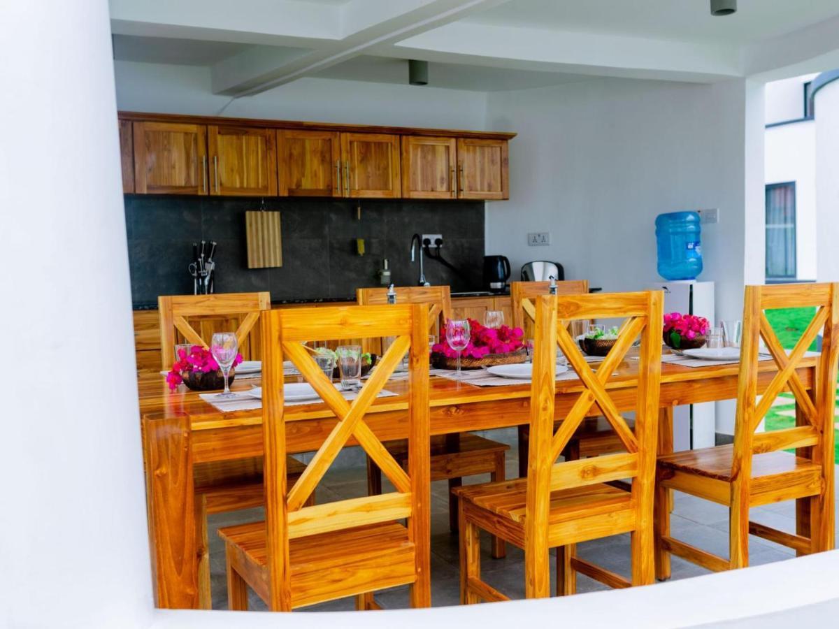 Homeland Bro Dar es Salaam Ngoại thất bức ảnh